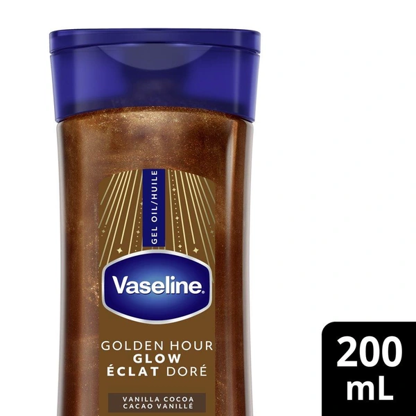 نمای نزدیک لیبل و حجم ۲۰۰ میلی‌لیتر ژل روغن براق‌کننده بدن وازلین مدل Golden Hour Glow Vanilla Cocoa